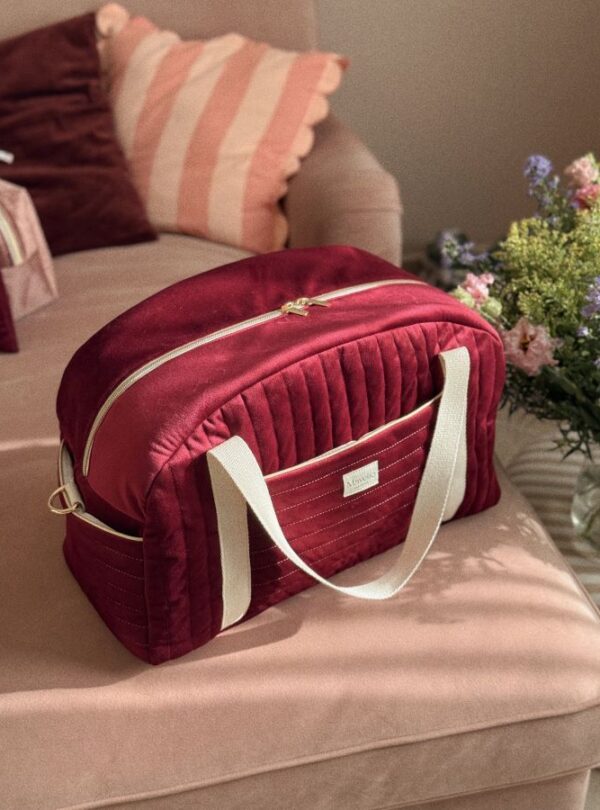 sac voyage matelassé velours bordeaux