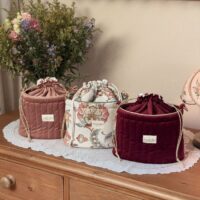sacs seau matelassé velours bordeaux rose et jacquard