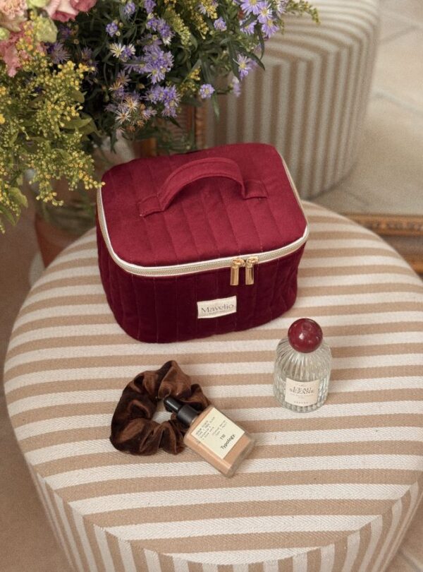 vanity matelassé taille M velours bordeaux