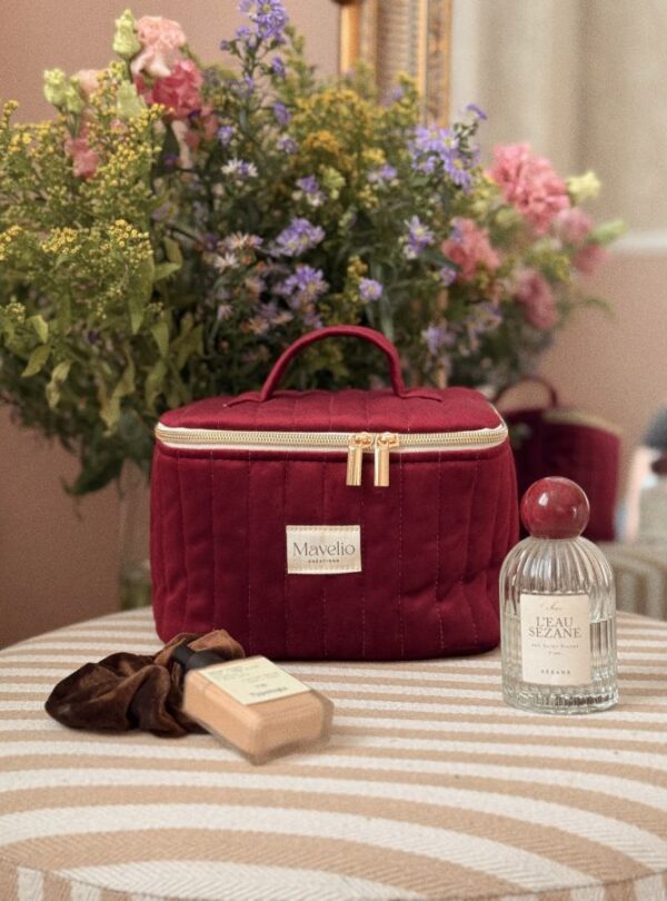 vanity matelassé taille M velours bordeaux