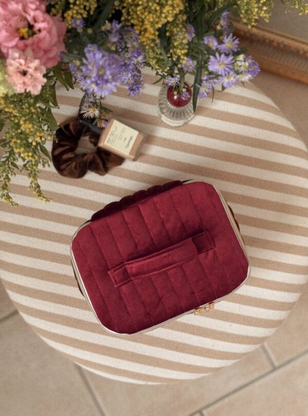 vanity matelassé taille M velours bordeaux