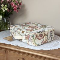 valisette jacquard fleuri personnalisé brodé