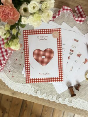 patron trousse VALENTINE coeur en vichy rouge