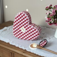 trousse VALENTINE coeur en vichy rouge