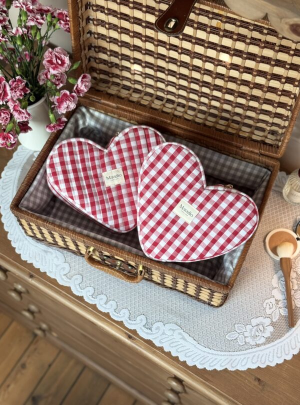trousse VALENTINE coeur en vichy rouge