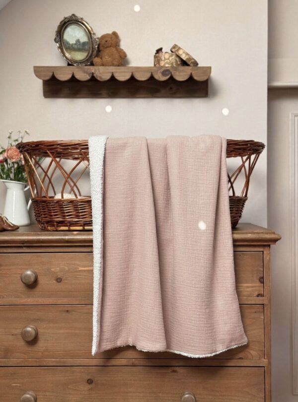 couverture bébé en gaze de coton biege rosé couverture bébé en gaze de coton biege rosé