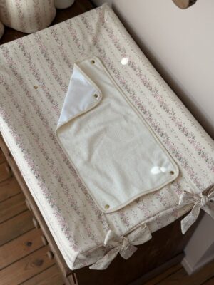Housse de matelas à langer rayé fleuri rose tendres rayures