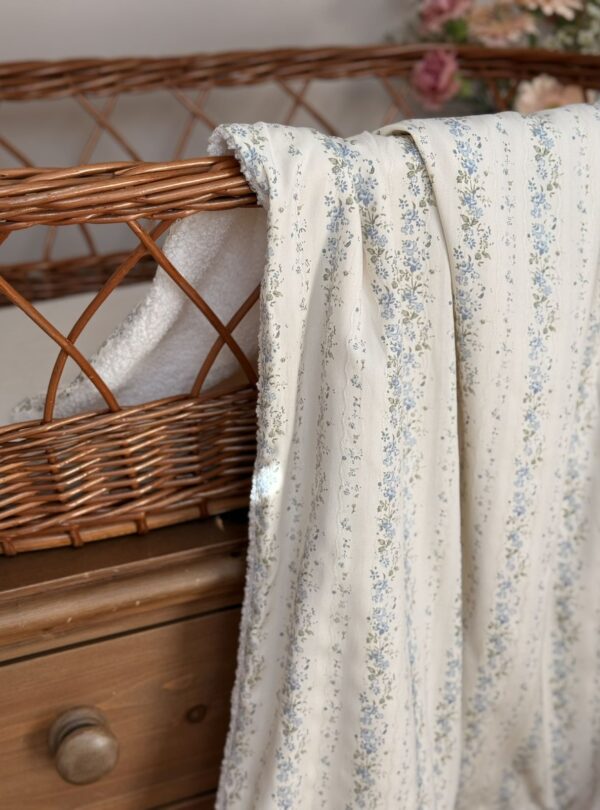 couverture bébé tendres rayures fleuri bleu