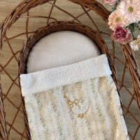 couverture bébé tendres rayures fleuri jaune