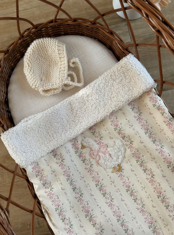 couverture bébé tendres rayures fleuri rose