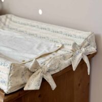 housse de matelas à langer rayé fleuri bleu tendres rayures