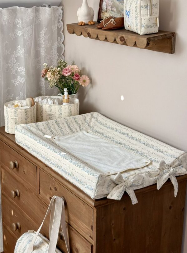 housse de matelas à langer rayé fleuri bleu tendres rayures