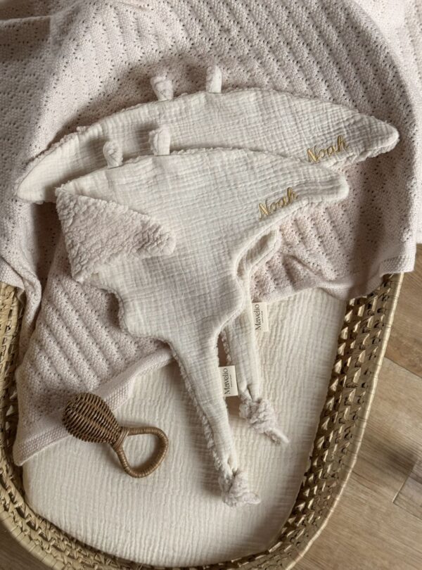 lot de deux doudous raie manta gaze de coton écru