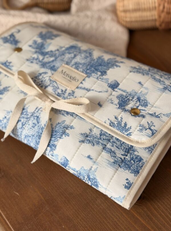 matelas à langer nomade matelassé toile de jouy bleu