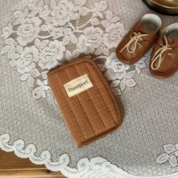 protège passeport matelassé caramel