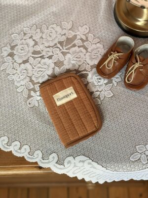 protège passeport matelassé caramel