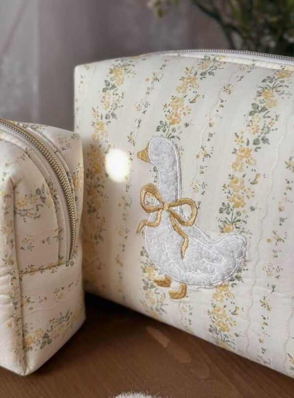 trousse de toilette rayures fleuri jaune broderie oie