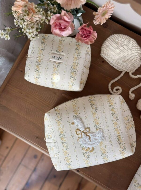 trousse de toilette rayures fleuri jaune broderie oie